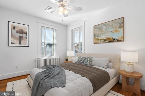 16 Masonic View Ave, Alexandria VA  22301-2204 exterior