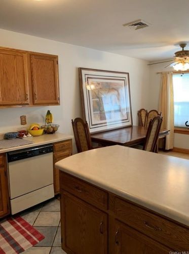 32 Jimal Dr, Middletown NY 10940-3650 exterior