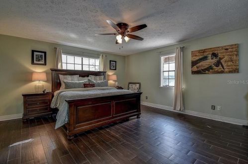 2115 Fore Dr, Tampa FL 33612-5006 exterior