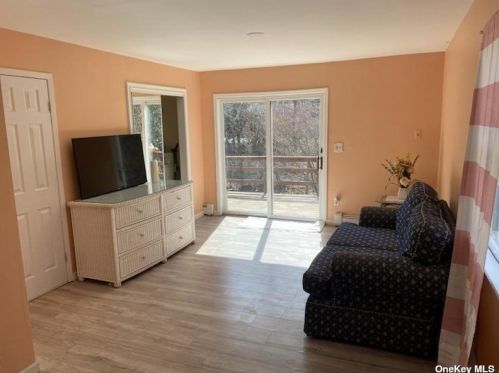 148 17 St, Huntington Station NY 11746-2913 exterior