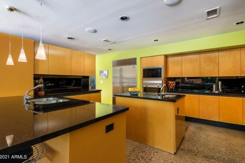 5625 7th Ave, Phoenix AZ 85013-3043 exterior