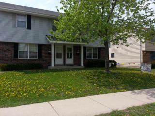 7271 86th St, Milwaukee WI  53224-4113 exterior