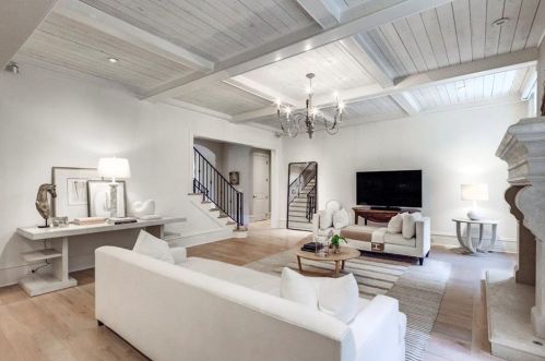 4200 Glengary Dr, Atlanta GA  30342-3508 exterior