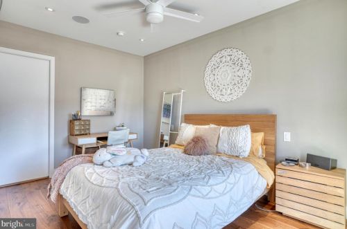 308 2nd St, Philadelphia PA 19133-0040 exterior