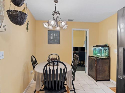 2096 Hideaway Cir, Fort Pierce FL 34952-4802 exterior