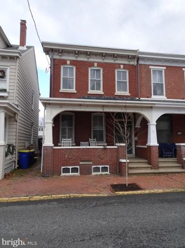 513 Delaware St, New Castle, DE 19720-5045