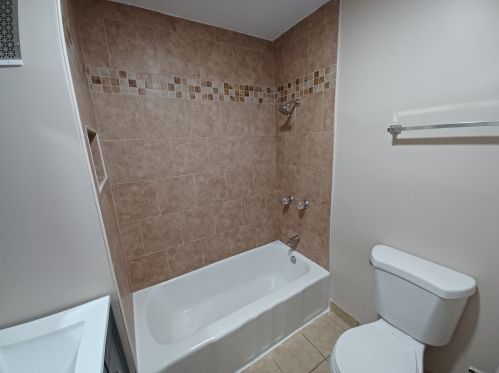 7303 Oakley Ave, Chicago IL 60636-3114 exterior