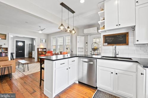 2010 Jackson St, Washington DC 20017-2954 exterior