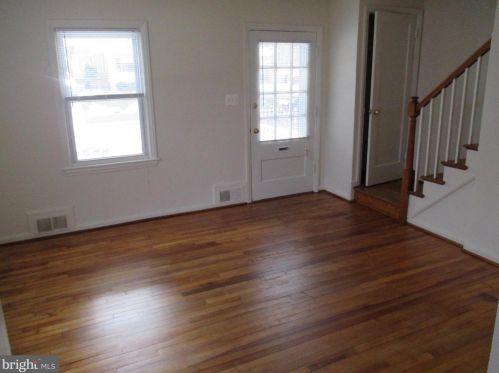 5936 Monticello Rd, Alexandria VA  22303-2216 exterior