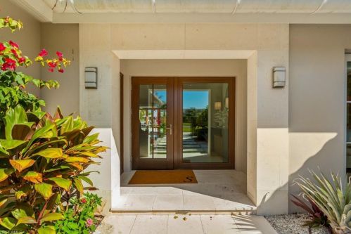 253 Conners Ave, Naples FL 34108-2124 exterior