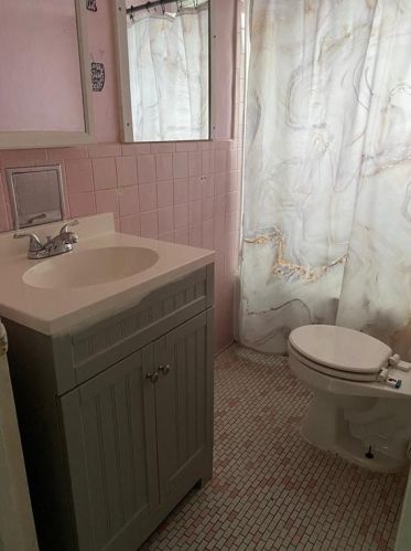 1718 Smith St, Providence RI 02911-2939 exterior