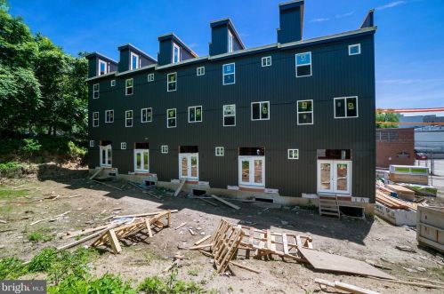 236 Fountain St, Philadelphia PA 19128-4508 exterior