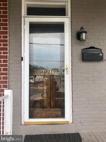 228 Reservoir St, Lancaster, PA 17602-3138