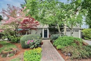 359 Thomas Ave, Seattle, WA 98057-2214