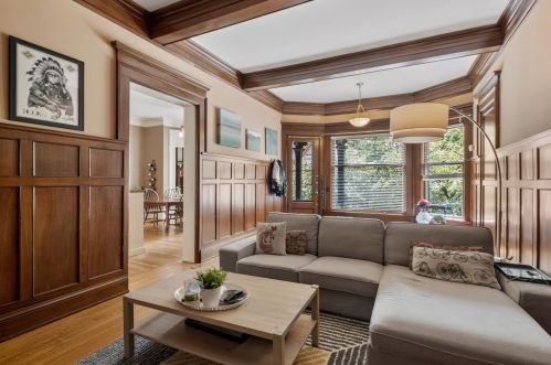 231 Paris Ave, Grand Rapids MI 49503-4764 exterior