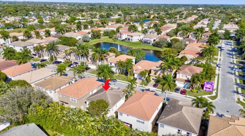 8049 Tangelo Dr, Boynton Beach FL 33436-1602 exterior