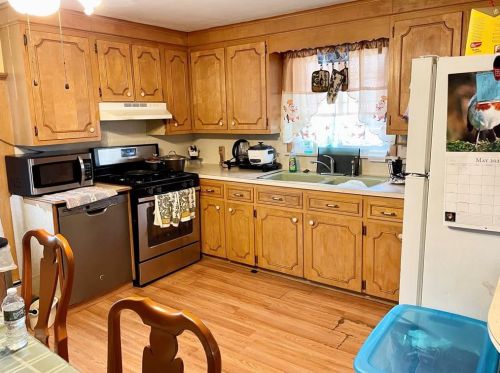 5 Anchor St, Providence, RI 02908-1724