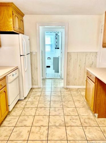 305 Mcclintock St, New Britain CT  06053-2016 exterior