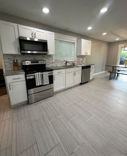 580 Longford Dr, Rochester MI 48309-2415 exterior