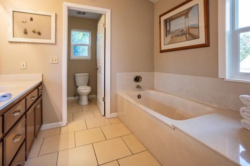 4005 Santa Maria Pl, Turlock CA 95382-8501 exterior