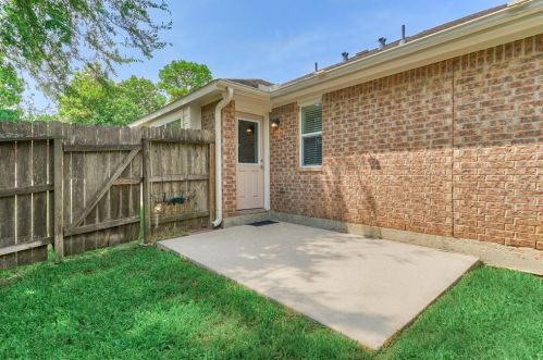 12222 Hawthorne Dr, Montgomery TX 77356-5449 exterior