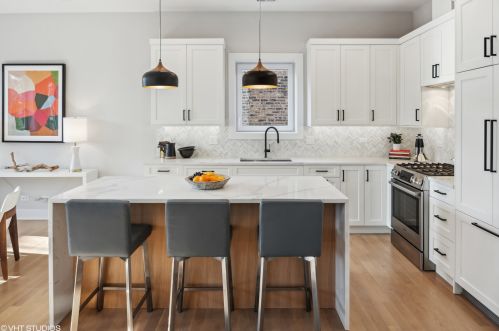 1444 Winona St, Chicago IL  60640-2821 exterior