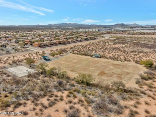 6863 Cottontail Run Ave, Tucson AZ 85756-3064 exterior