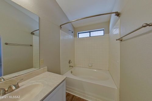 9616 Banbridge St, Tucson AZ 85747-5142 exterior