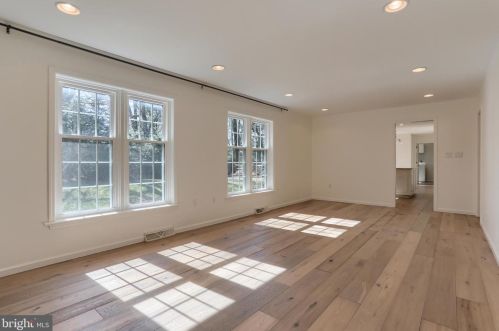 850 Zermatt Dr, Hummelstown PA  17036-9706 exterior