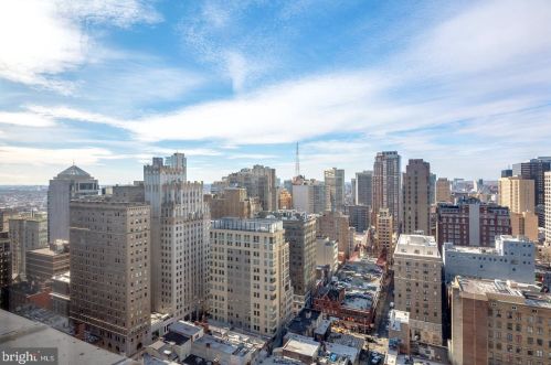 111 15th St, Philadelphia PA  19102-2625 exterior