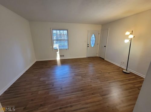 6315 Connell Rd, Atlanta, GA 30349-4427