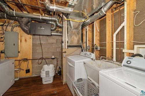 602 4 St, Duluth MN 55810-1719 exterior