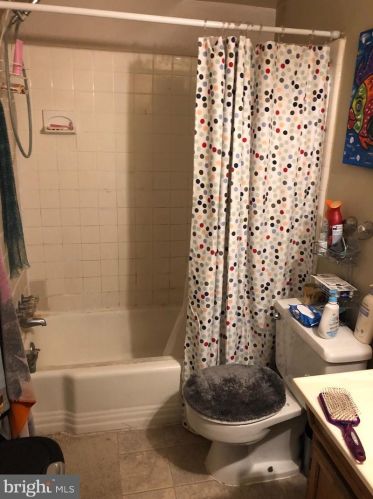 100 Glenolden Ave, Manor PA 19036-2264 exterior