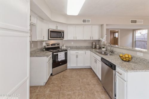 9512 Albatross Dr, Tucson AZ  85742-5120 exterior