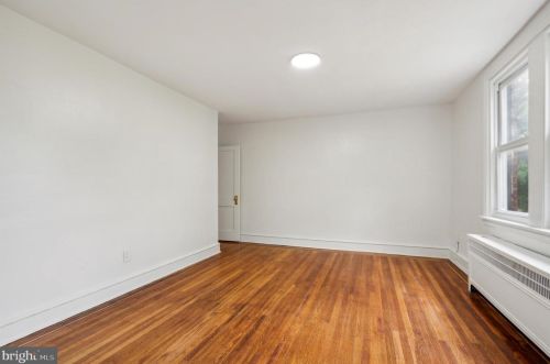 6937 19 St, Philadelphia PA 19146-2936 exterior