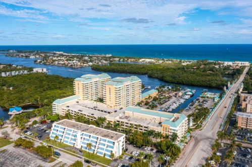 700 Boynton Beach Blvd, Boynton Beach FL 33426-3639 exterior