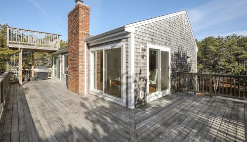 375 Hatch Rd, Eastham MA 02642-1847 exterior