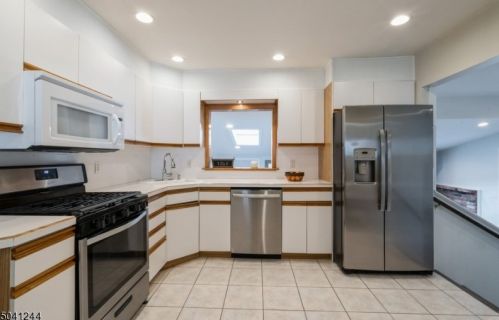 1971 Portland Ave, Scotch Plains NJ 07076-1802 exterior