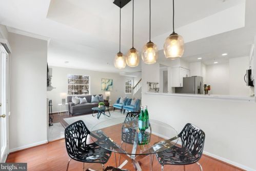 5821 Inman Park Cir, Rockville, MD 20852-5486