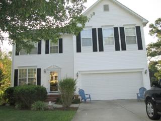 3395 Valley Crossing Dr, Greensboro, NC 27410-9195