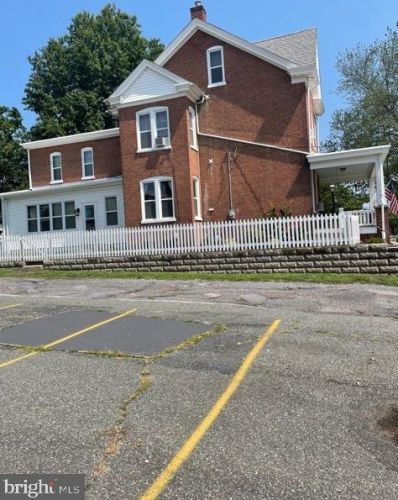 379 York St, Pottstown PA  19464-5261 exterior