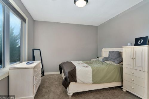 8697 Collin Way, South Saint Paul MN 55076-5330 exterior