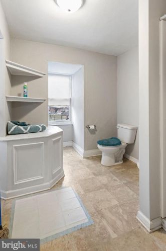 128 High St, Hanover PA 17331-3922 exterior