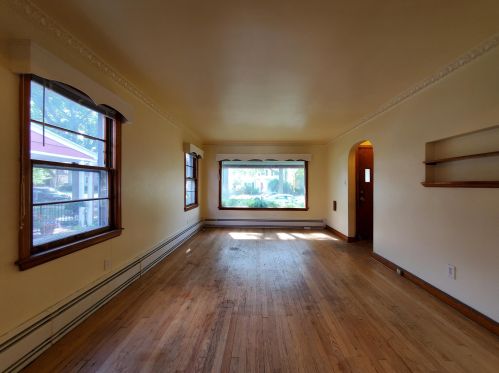 3172 46, Milwaukee WI 53210-2405 exterior