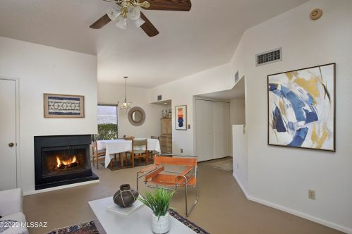 4413 Kleindale Rd, Tucson AZ 85749-8331 exterior