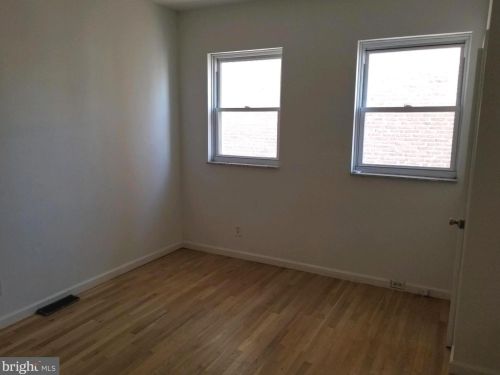 2105 16th St, Philadelphia PA 19121-0016 exterior