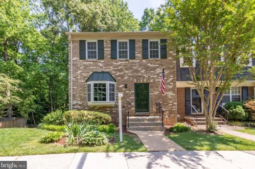 11744 Dry River Ct, Herndon, VA 20191-2947