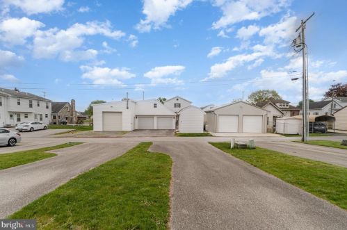 679 Walnut St, Hanover PA 17331-2050 exterior