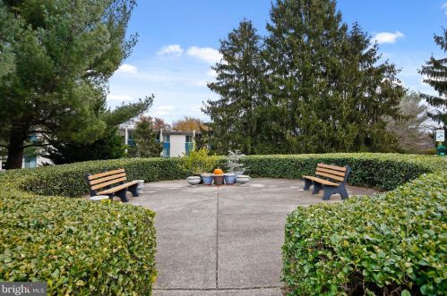 4216 Landgreen St, Rockville MD 20853-2731 exterior