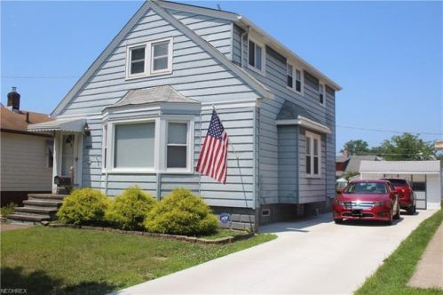 5004 Vandalia Ave, Cleveland, OH 44144-3907